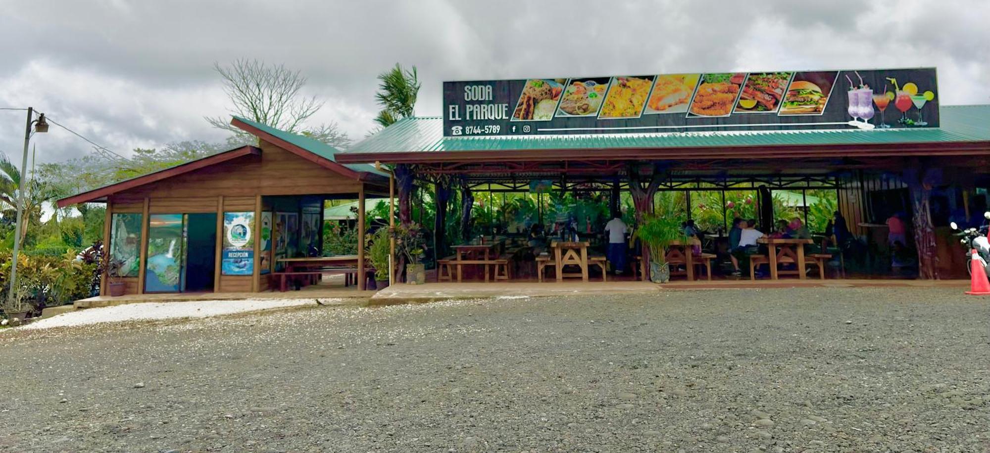 Rio Celeste Springs Blue Lodge Bijagua Exterior photo